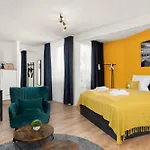 Guermache Apartments- Design Apartments, Zentrum, Outlet, Balkon, Kueche