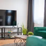 Guermache Apartments- Design Apartments, Zentrum, Outlet, Balkon, Kueche