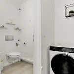 Guermache Apartments- Design Apartments, Zentrum, Outlet, Balkon, Kueche Апартаменты Вольфсбург