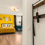 Guermache Apartments- Design Apartments, Zentrum, Outlet, Balkon, Kueche