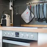 Guermache Apartments- Design Apartments, Zentrum, Outlet, Balkon, Kueche Апартаменты *