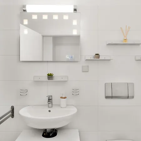 Apartmán Guermache Apartments- Design Apartments, Zentrum, Outlet, Balkon, Kueche *