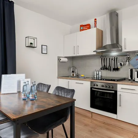 Guermache Apartments- Design Apartments, Zentrum, Outlet, Balkon, Kueche