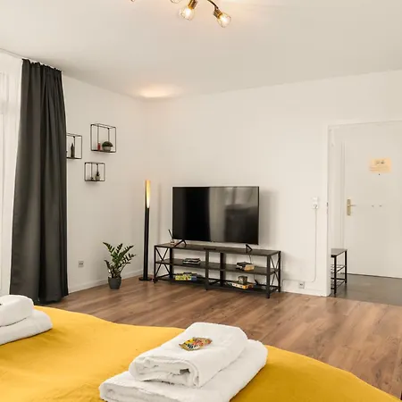 Free Living - Design Apartments, Zentrum, Outlet, Balkon, Küche Apartamento *