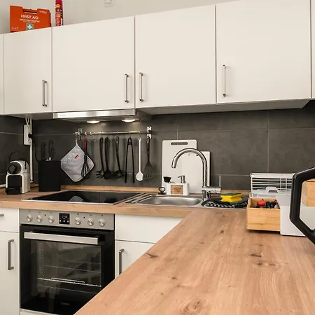 Guermache Apartments- Design Apartments, Zentrum, Outlet, Balkon, Kueche * Wolfsburg