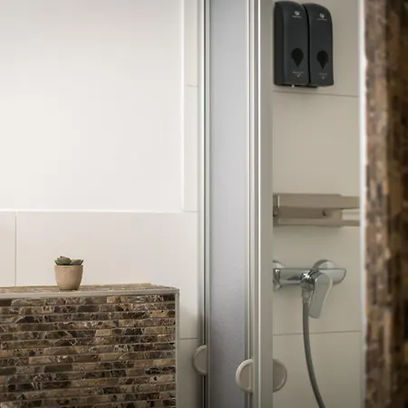 Guermache Apartments- Design Apartments, Zentrum, Outlet, Balkon, Kueche *