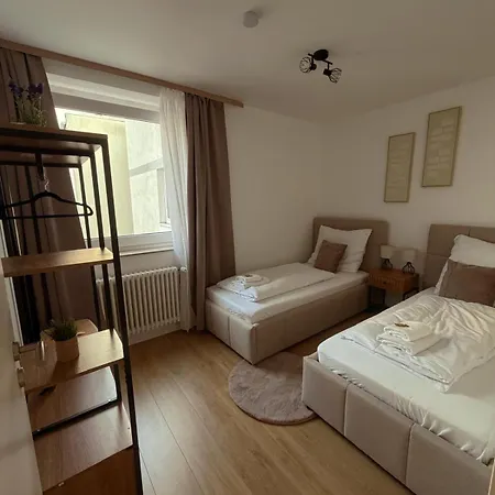 Apartmán Guermache Apartments- Design Apartments, Zentrum, Outlet, Balkon, Kueche *
