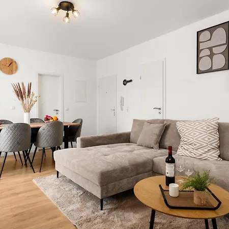 Guermache Apartments- Design Apartments, Zentrum, Outlet, Balkon, Kueche Apartmán