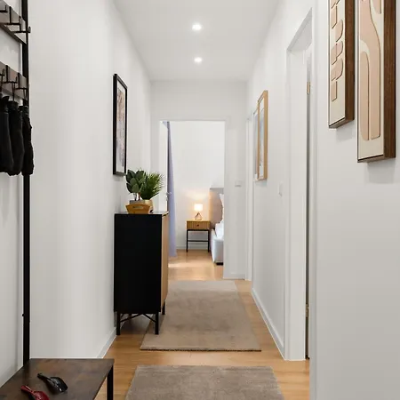 Guermache Apartments- Design Apartments, Zentrum, Outlet, Balkon, Kueche *