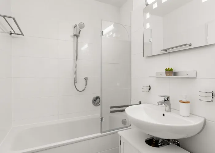 Guermache Apartments- Design Apartments, Zentrum, Outlet, Balkon, Kueche *