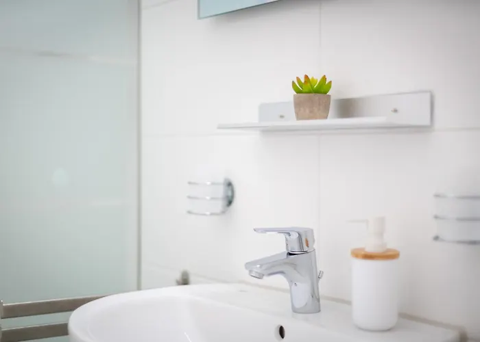 Guermache Apartments- Design Apartments, Zentrum, Outlet, Balkon, Kueche
