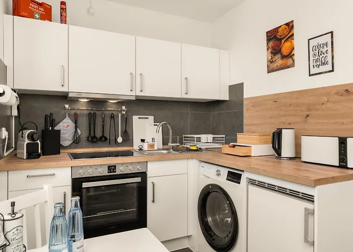 Guermache Apartments- Design Apartments, Zentrum, Outlet, Balkon, Kueche